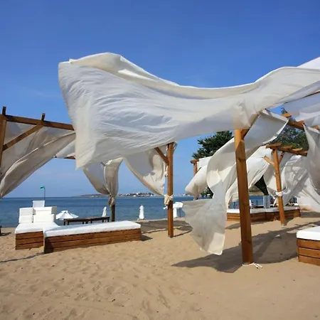 санта марина-сладка къща