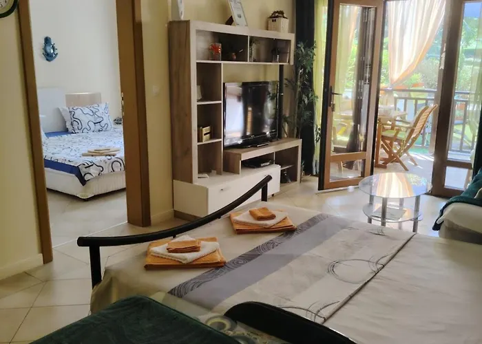 Апартамент санта марина-сладка къща