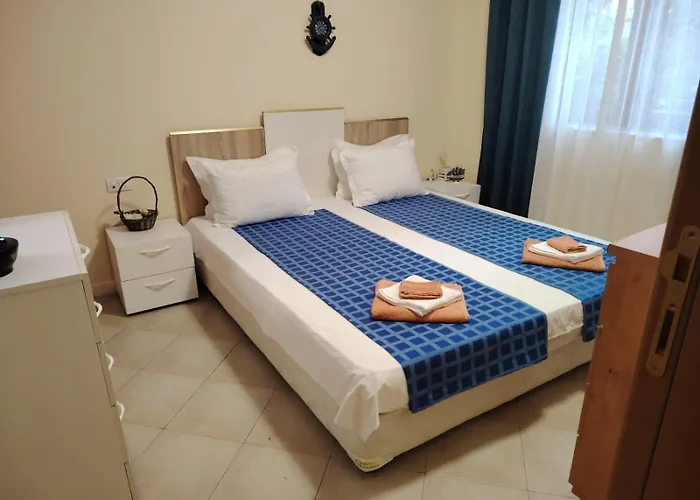 санта марина-сладка къща