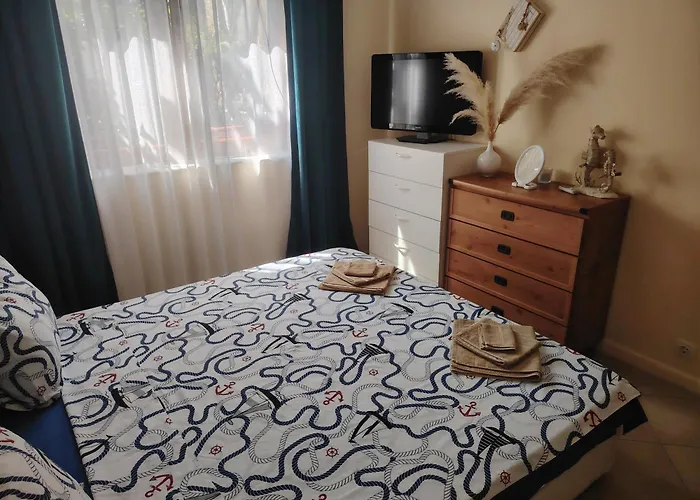 Lägenhet санта марина-сладка къща *